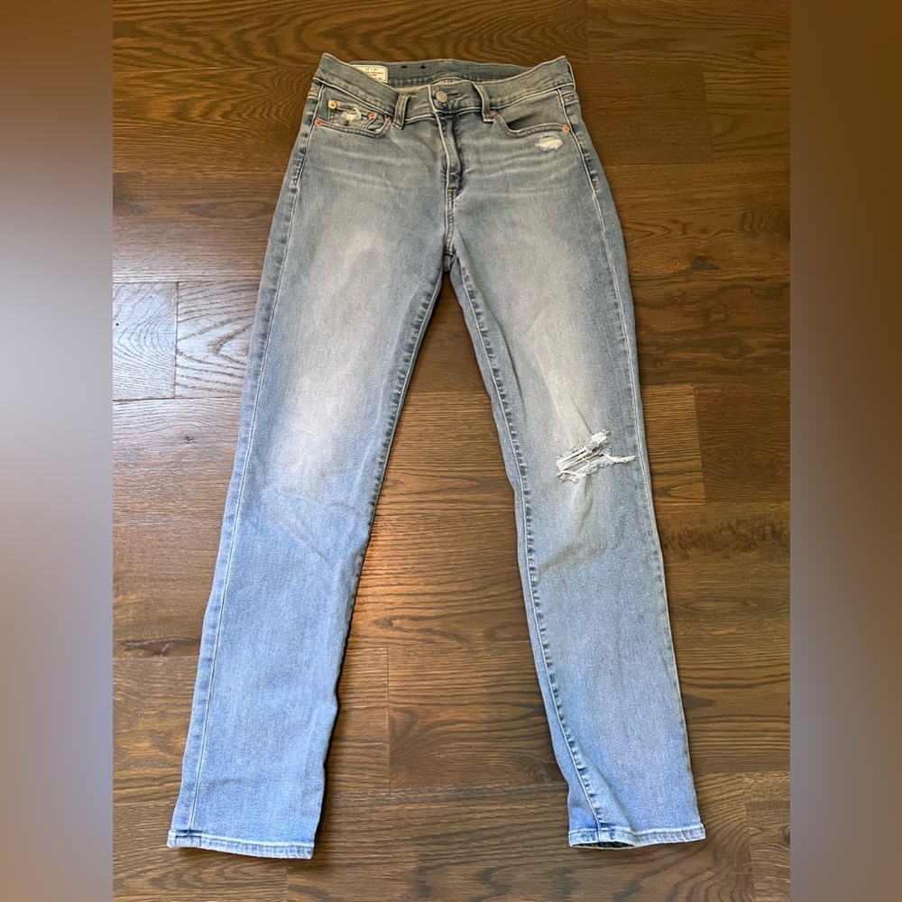 Gap Women’s Classic Straight Mid Rise Jeans